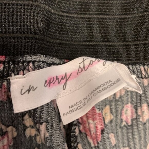 Penningtons Wide Leg Stretch Pleated Floral Culottes Pants - Picture 5 of 8